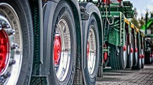 Se profundiza la faltante de neumáticos para transporte de cargas