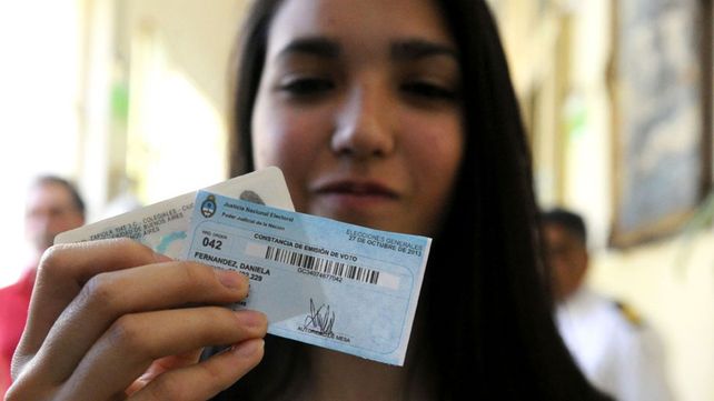 Los jóvenes de 16 y 17 años votaron por primera vez en Santa Fe.