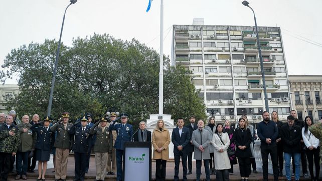 El acto en homenaje a José de San Martín se realizó este domingo en plaza 1 de Mayo