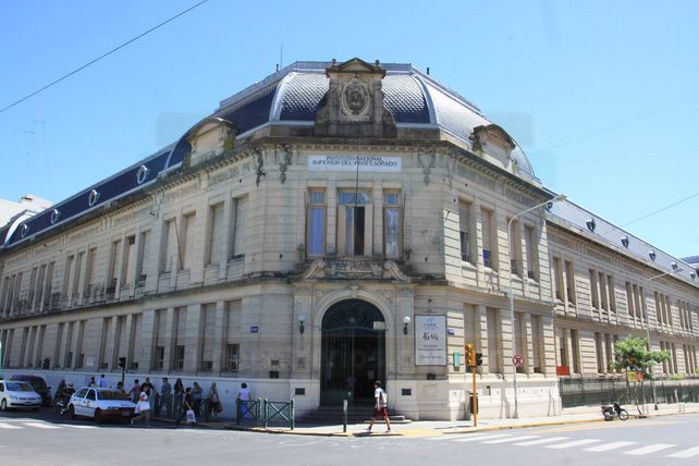 Gala por el 145º aniversario de Escuela Normal de Paraná