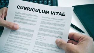 Campaña solidaria: imprimen currículums gratis para personas que buscan trabajo