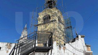 La restauración del histórico reloj del Palacio Municipal desde adentro.