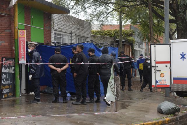 El crimen frente a la rotisería de Pellegrini y Teniente Agnetta fue el sexto en menos de 24 horas en Rosario.