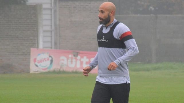 Quintana tiene un largo recorrido por el fútbol argentino. Viene de jugar en Patronato pero su pase pertenece a Argentinos Juniors.