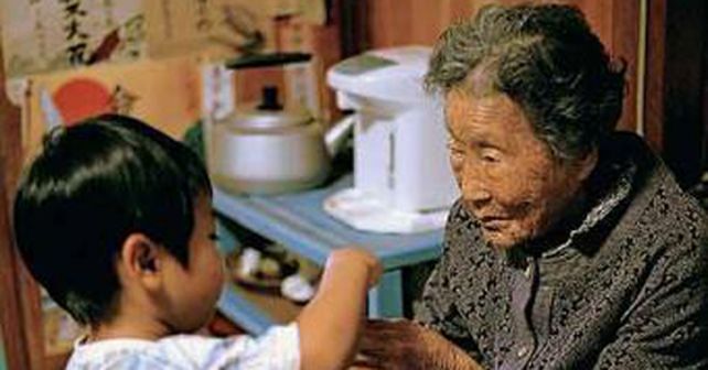 Gobierno de Jap&oacute;n reduce costos de regalos para los que cumplen 100 a&ntilde;os