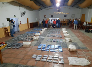 Condenan a expolicías bonaerenses acusados de extorsionar al clan narco de los Loza