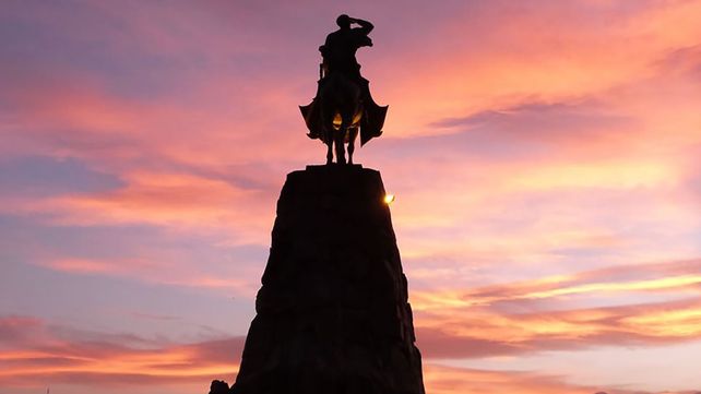 El feriado nacional por el Paso a la Inmortalidad del General Martín Miguel de Güemes se instauró en 2016 (Ley 27.258) y se incorporó oficialmente esta fecha al calendario de feriados nacionales en la República Argentina.&nbsp;