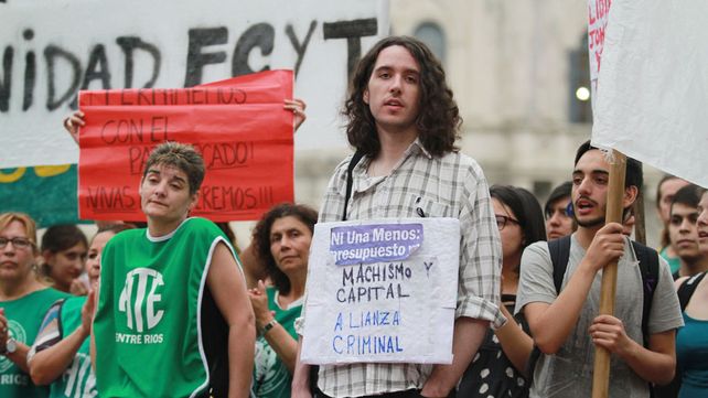 Paraná volvió a gritar Ni una menos