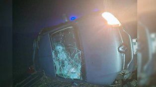 Un familia volcó en Ruta 6 tras chocar contra un carpincho en Villaguay