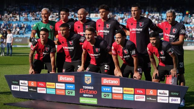 Los once de Newells que salieron a buscar la clasificación frente a Racing en Avellaneda.