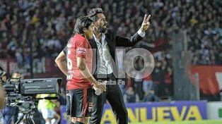 Fidencio Oviedo, con paso fugaz por Colón, descartó su retiro para jugar en Encarnación FC.