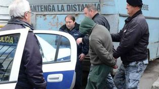 Trasladaron a una cárcel común al marino que violó a su hija durante cuatro años