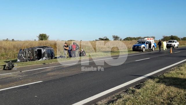 Milagro: tras un vuelco en la autopista, un matrimonio y sus tres hijos salvaron sus vidas