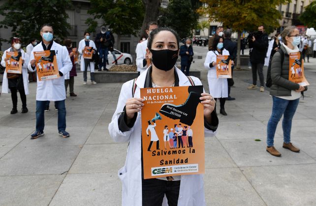 Los médicos españoles hicieron paro en medio de la segunda ola de coronavirus