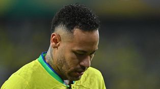 Neymar se lesionó el 17 de octubre en la derrota de Brasil por 2 a 0 frente a Uruguay.