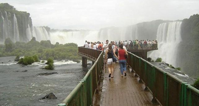 Las Cataratas, el mejor atractivo extranjero seg&uacute;n el diario ingl&eacute;s The Guardian