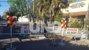 Nadie se hace cargo del arreglo del socavón frente a la vecinal Mariano Comas