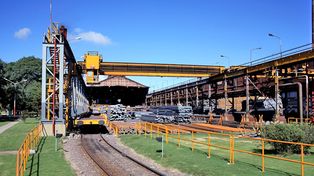 La producción industrial de Santa Fe experimentó una caída generalizada en el arranque del año.