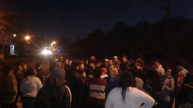 Vecinos cortaron avenida Zanni tras una infernal balacera en el barrio Capibá