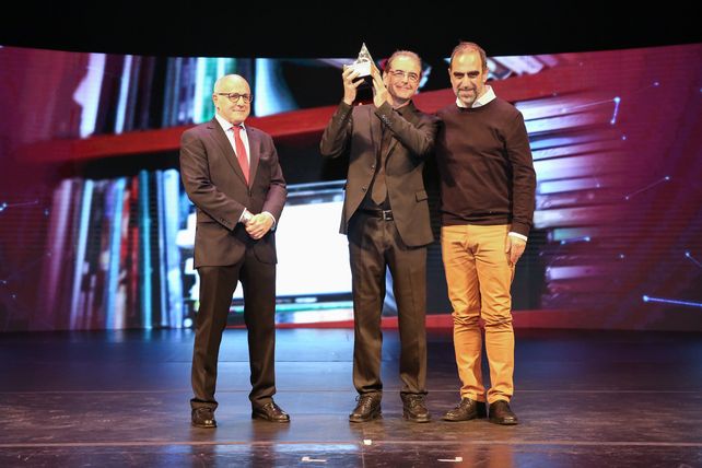 En 2019. El músico obtuvo el premio a la trayectoria artística del Fondo Nacional de las Artes.