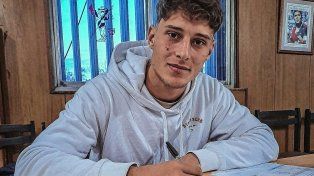 Colón hizo oficial la contratación del delantero Genaro Rossi