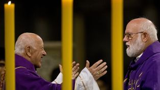 El enviado del Papa promete ocuparse de las víctimas