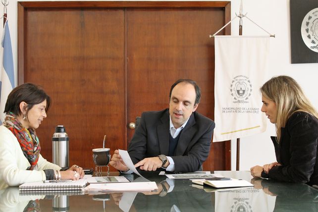El mandatario local mantuvo un encuentro en el Palacio Municipal con María Soledad Román