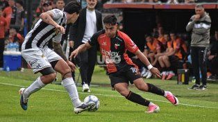 Colón hace el gasto, pero define todas mal y el arquero de Estudiantes (BA) sostiene el 0-0