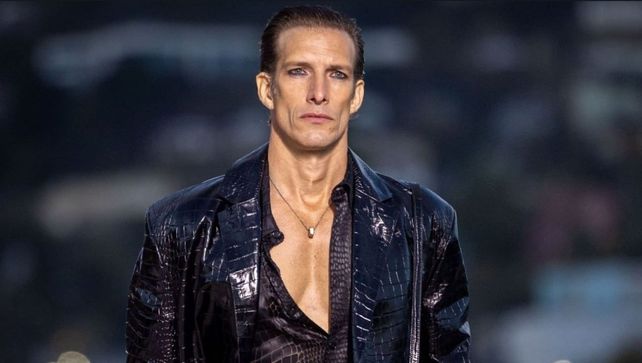 Iván de Pineda presentará la nueva colección de Versace y fue furor en redes.&nbsp;