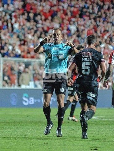 Unión ya tiene árbitro para jugar contra Defensa en el 15 de Abril