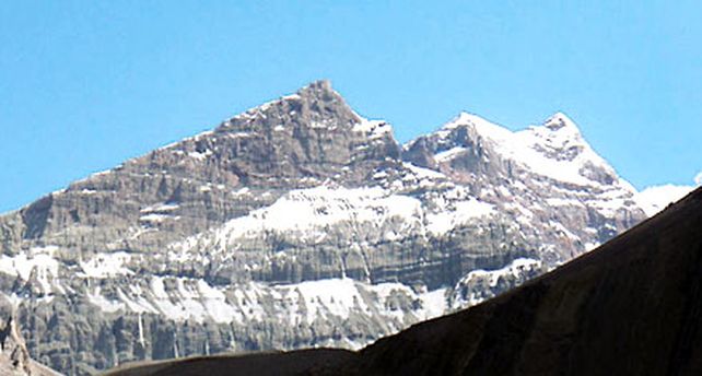 Rescatan a dos andinistas atrapados por las ventiscas en el Aconcagua