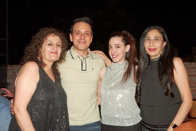 Jorgelina Gintili,  Javier Mangiaterra, Vanina Delmaschio, Verónica Sciascia