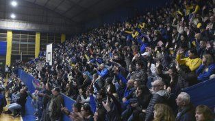 Muchos socios se dieron cita en la sede del Cruce Alberdi, todos interesados por el tema que se iba a tratar.