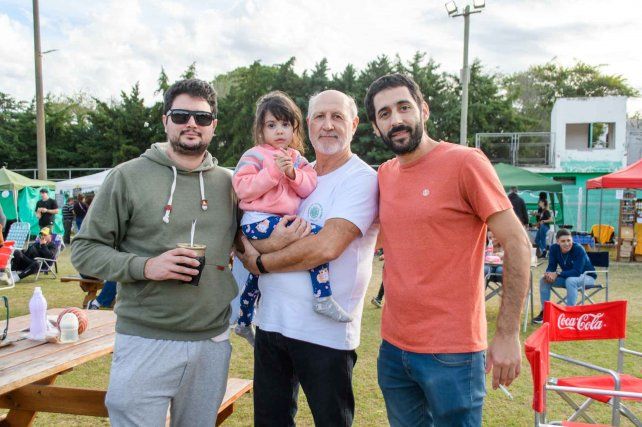 Laureano y Roberto Impallari, Osvaldo y Emilia Sayago