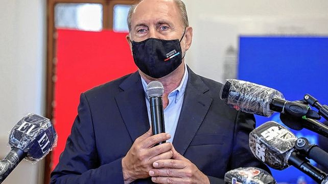 El Gobernador Perotti felicitó a Colón por el título