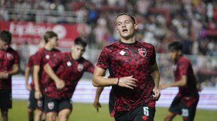 El volante de Newells se fianzó como titular.