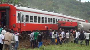 Al menos 75 muertos y 600 heridos en un accidente ferroviario en Camerún