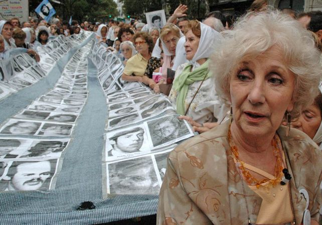 Estela de Carlotto está reunida con Peña en Casa de Gobierno