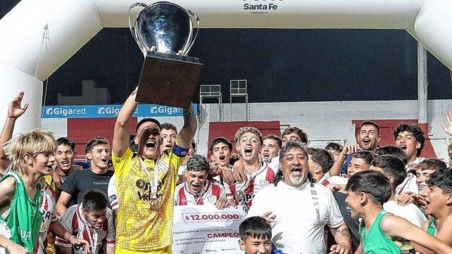 Unión se impuso por penales a Centenario y volvió a quedarse con la Copa Santa Fe