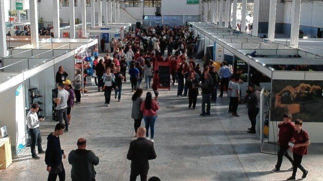 Empresarios y referentes participan de la IV Feria Binacional de la Industria y la producción