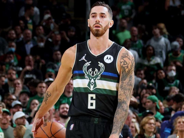 Vildoza jugó 43 segundos en la caída de Milwaukee ante Boston en la NBA