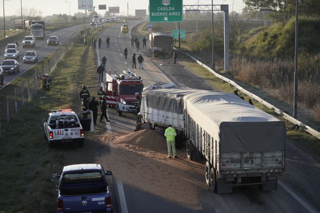 Accidente en el corredor hacia la capital mediterránea: muchas veces ocurren por el mal estado de la calzada.