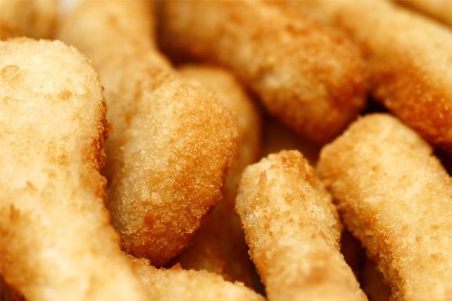 Revelan qué hay adentro de las patitas de pollo