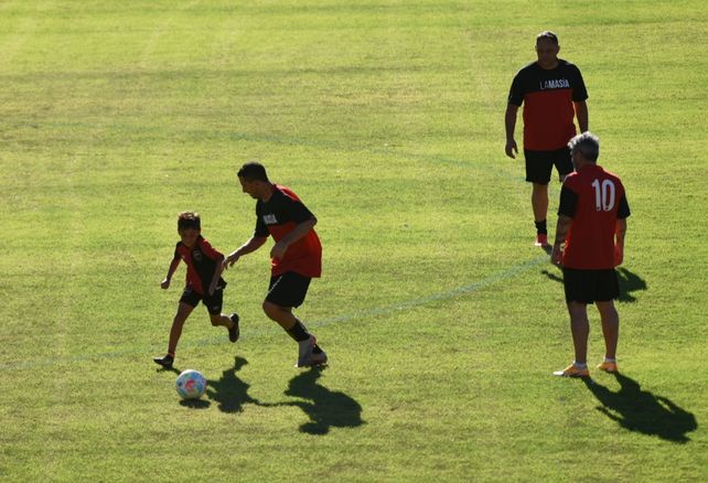 Varios ex campeones con Newells volvieron a jugar en el Coloso