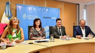 La ministra Kely Olmos en una de las últimas reuniones del Consejo del Salario.