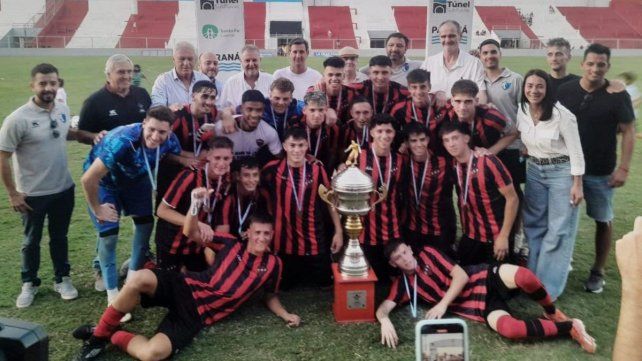 Patronato fue el campeón de la primera edición de la Copa Túnel Subfluvial.