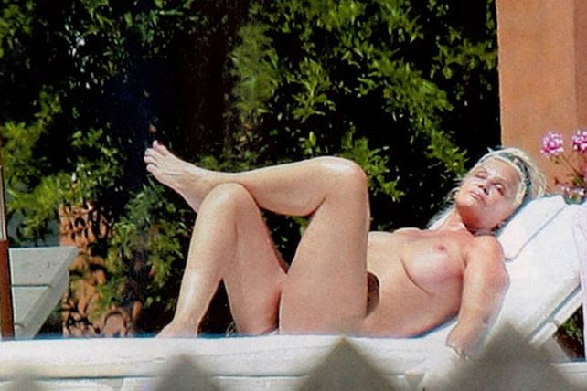 Su y un topless otoñal