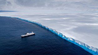 El iceberg más grande del mundo se desprendió de la Antártida