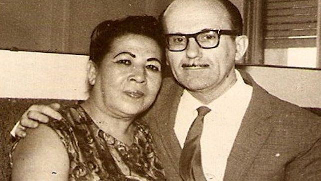 Chaume con su esposa en una foto familiar