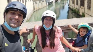 Juan Luis, Marijé y su hijo en Italia.